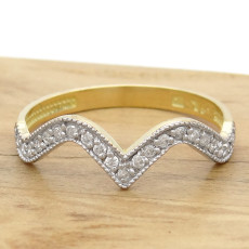 Meia Aliança Onda com 21 Diamantes, em Ouro Amarelo 18 Kilates